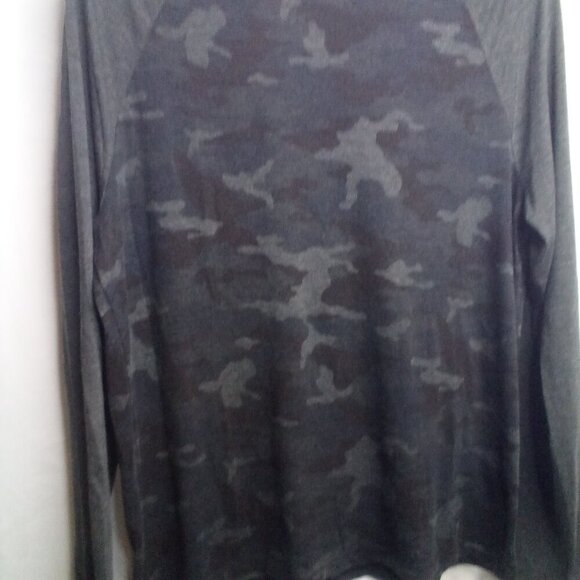 Express Shirt M Women Long Sleeve Stretch Thermal Camo Gray Black - Picture 6 of 15